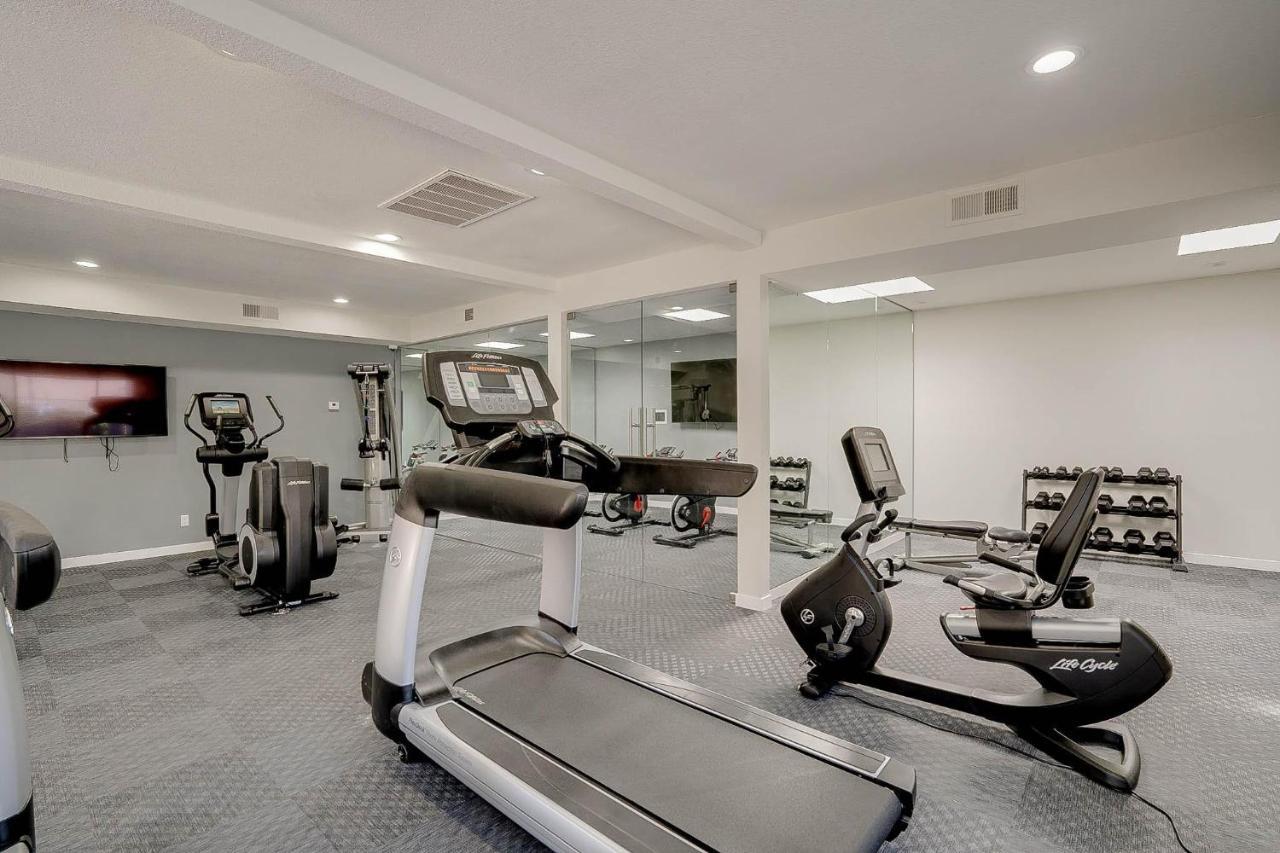 Newly Renovated 2Br Apartment W Pool By Stay Gia Phoenix Exterior photo