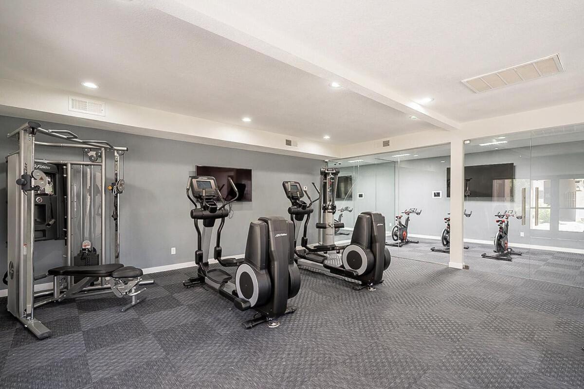 Newly Renovated 2Br Apartment W Pool By Stay Gia Phoenix Exterior photo